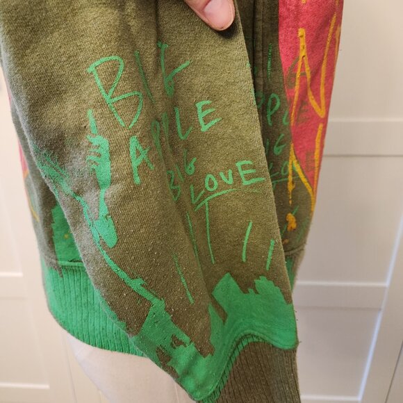 Snow Milk "New York" Graffiti Art Statement Sweatshirt - Picture 4 of 6